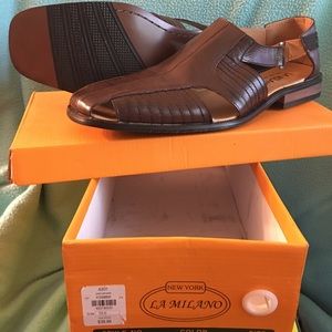 Size 13 D brand new brown leather Sanders